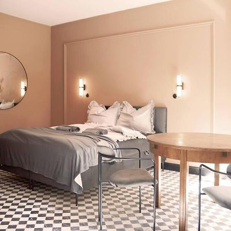 Elegant Apartment In The City Center Vratislav Exteriér fotografie