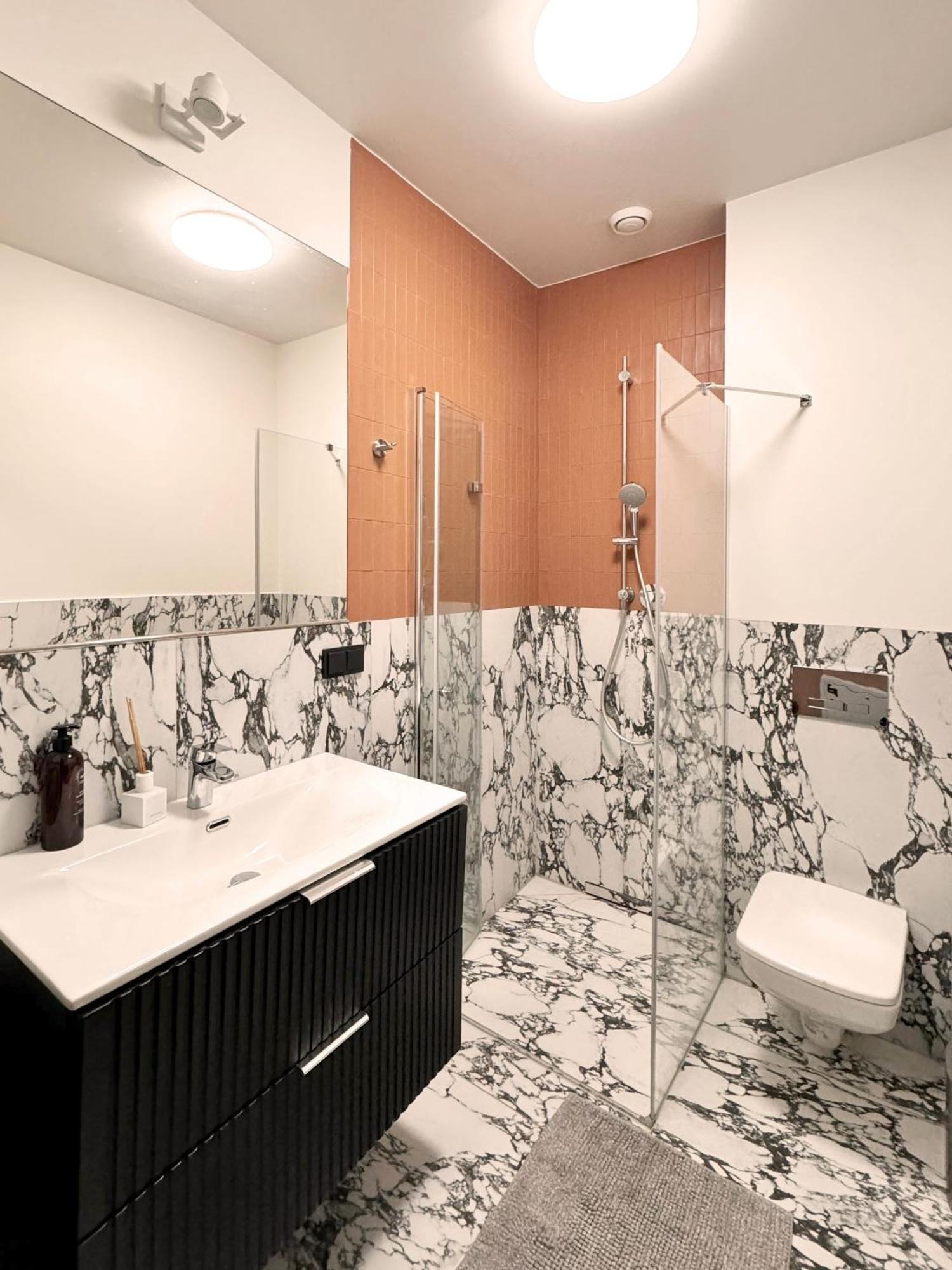 Elegant Apartment In The City Center Vratislav Exteriér fotografie