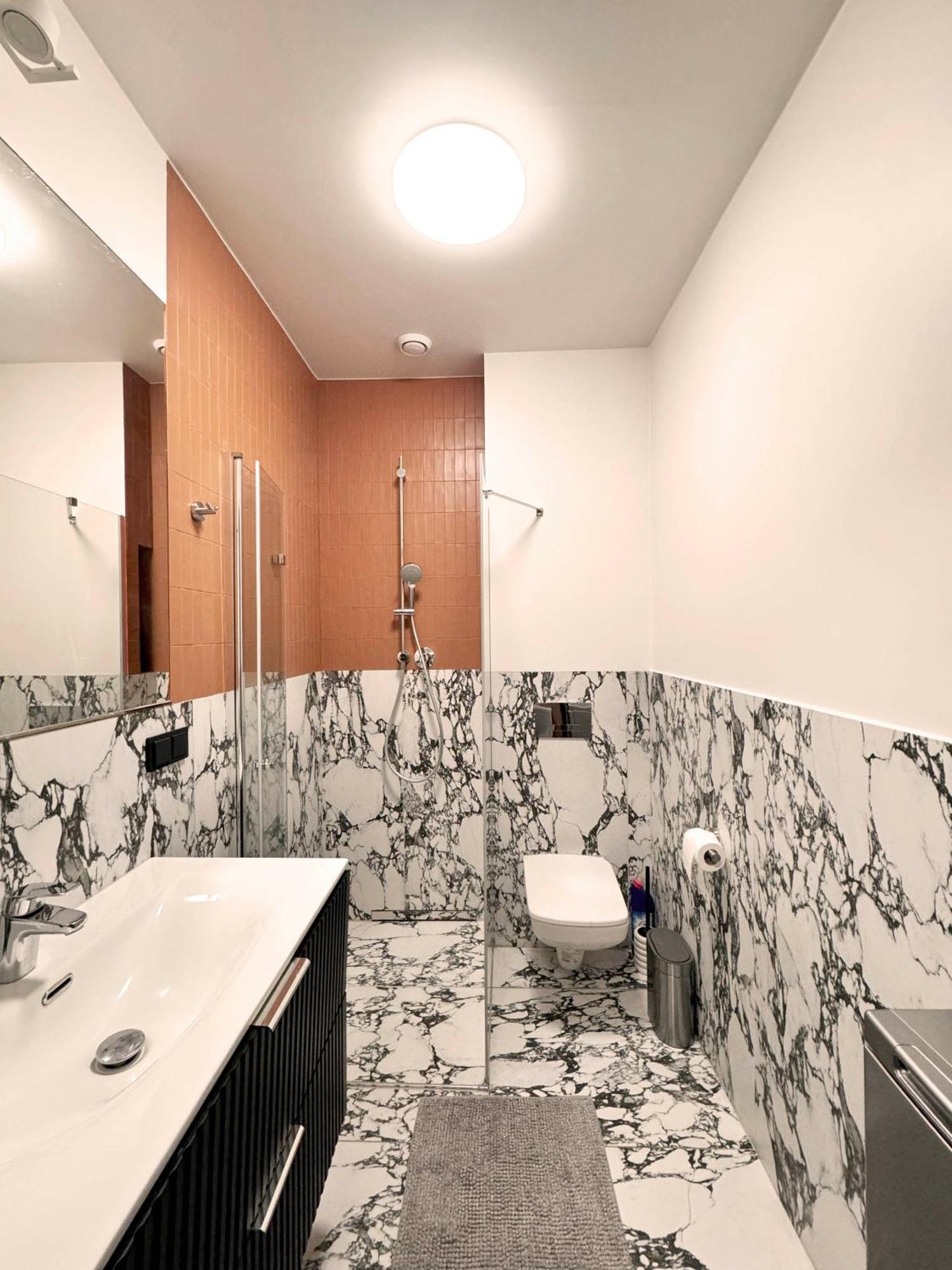 Elegant Apartment In The City Center Vratislav Exteriér fotografie